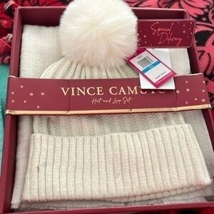 Vince Camuto Women’s Cream Hat And Loop Set One Size NWT